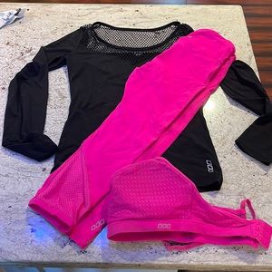 Lorna Jane workout set pink and black S/M